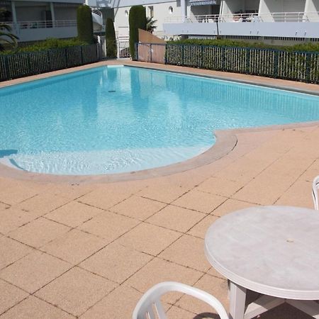 Agreable Appartement 4 Personnes A Villeneuve-Loubet Plage, Piscine, Mer, Commerces A Proximite Екстериор снимка