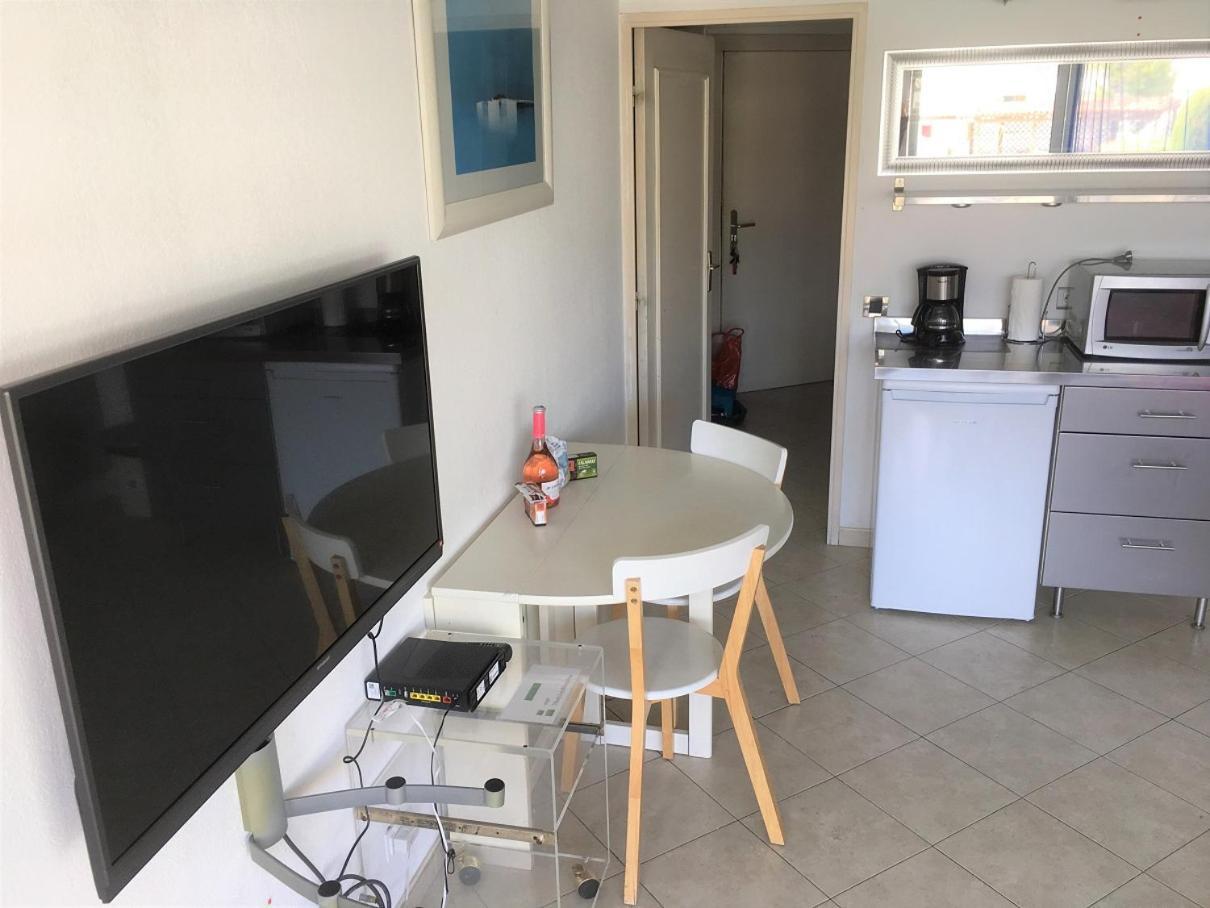 Agreable Appartement 4 Personnes A Villeneuve-Loubet Plage, Piscine, Mer, Commerces A Proximite Екстериор снимка